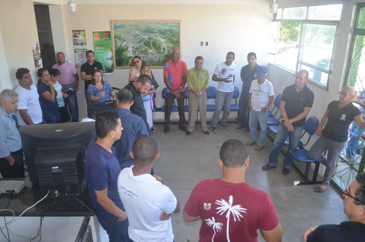 Camacã: Prefeito Interino Paulo do Gás reúne funcionários da prefeitura para uma breve reunião 
